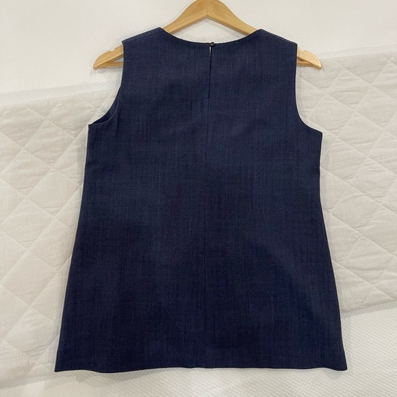 Excellent condition! Banana Republic Tuxedo Blouse - Picture 2 of 4